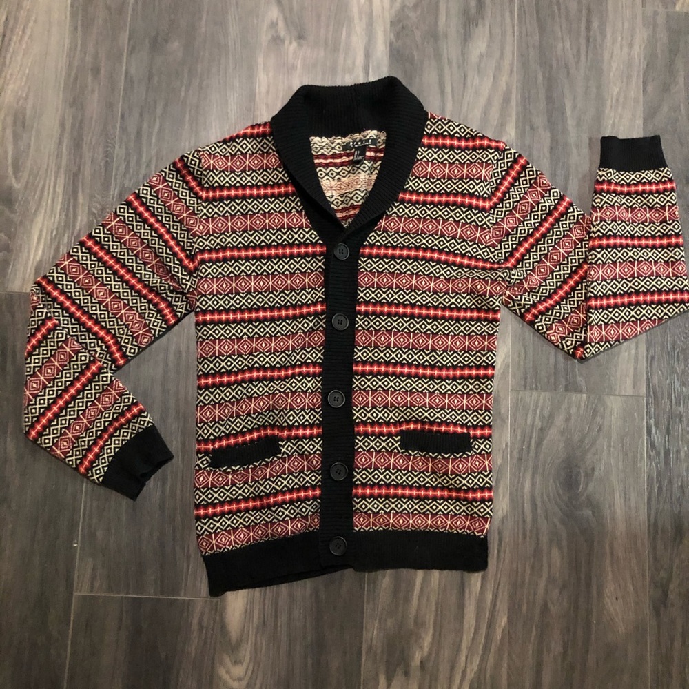 Men’s button up sweater with pockets